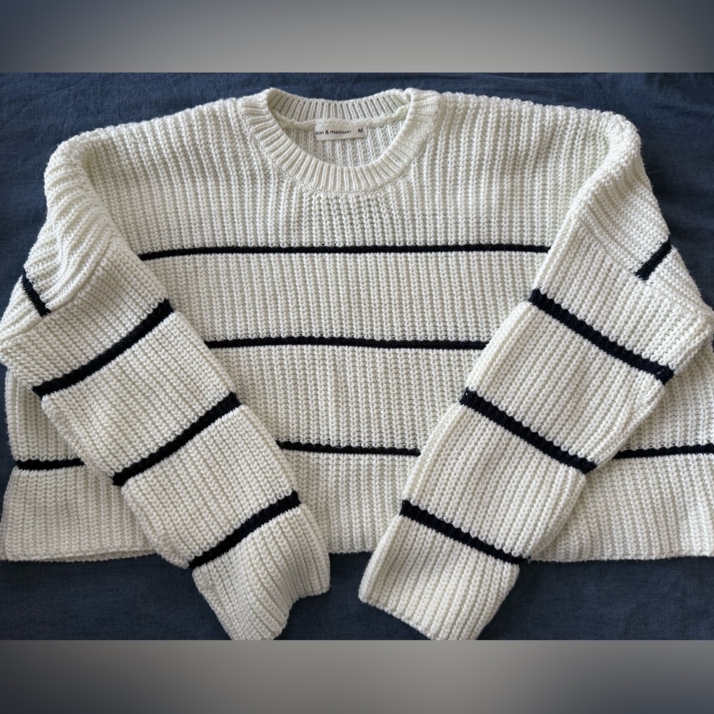 moon & madison Cream and Navy Cropped Sweater